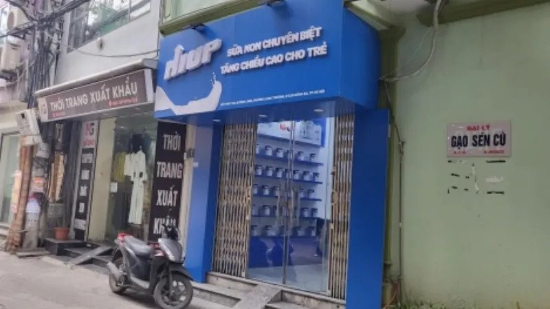Cách Viết Đúng: "Nước Mĩ Hay Nước Mỹ" – Hướng Dẫn Chi Tiết Bản đồ nước Mỹ với quốc kỳ và những biểu tượng đặc trưng, minh họa cho đất nước Hoa Kỳ hùng mạnh