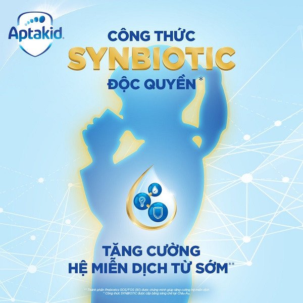 Bé gái đáng yêu cười tươi, biểu trưng cho hệ tiêu hóa khỏe mạnh nhờ sữa Aptamil New Zealand số 2