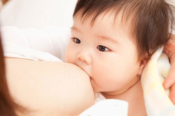 Bé khỏe mạnh với sữa Aptamil New Zealand số 1 800g