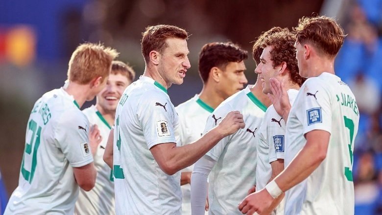 Các cầu thủ đội tuyển bóng đá New Zealand chuẩn bị cho chiến dịch World Cup
