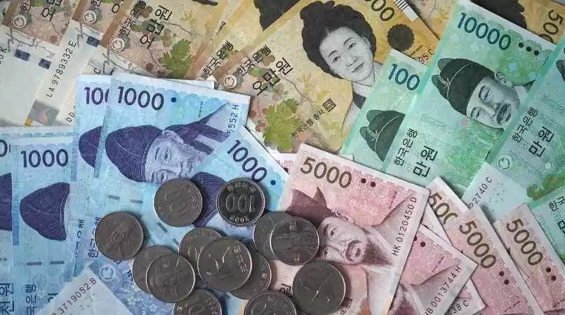 Giải Đáp Chi Tiết: **400 Tỷ Won Bằng Bao Nhiêu Tiền Việt Nam**? Các mệnh giá đồng Won Hàn Quốc bao gồm tiền xu và tiền giấy được lưu hành phổ biến.