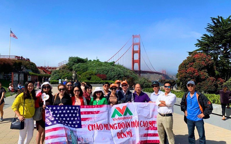 Cầu Cổng Vàng (Golden Gate Bridge) biểu tượng của San Francisco, một kiệt tác kiến trúc không thể bỏ qua trong hành trình du lịch nước Mỹ