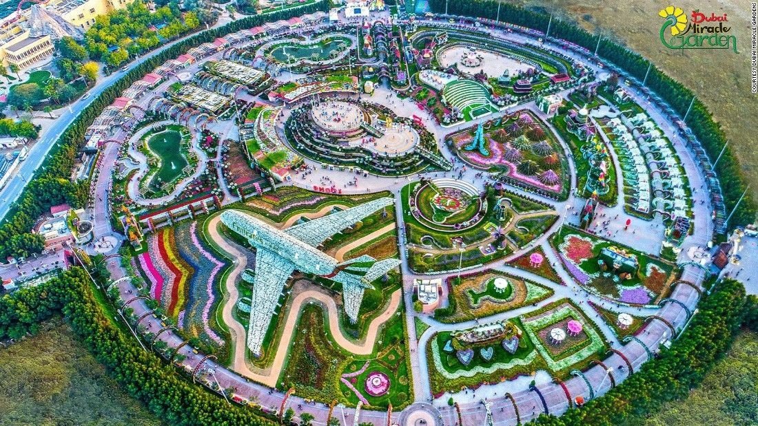 Cấu trúc hoa độc đáo tại Vườn hoa Dubai Miracle Garden, điểm tham quan hấp dẫn