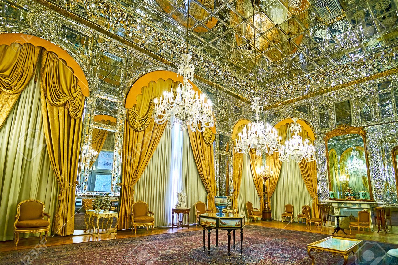 Cung điện Golestan, một tuyệt tác kiến trúc Ba Tư ở Iran, biểu tượng của sự vương giả.