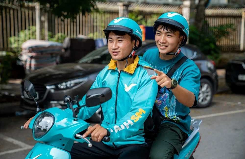 Di chuyển tiện lợi, nhanh chóng, thân thiện với môi trường cùng Xanh SM khi đến cung thể thao dưới nước Mỹ Đình