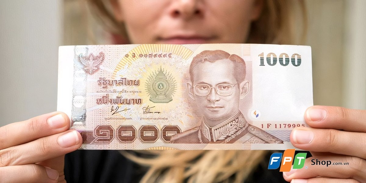 Du khách mua sắm tại Thái Lan