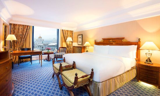 Khách sạn hiện đại tại trung tâm Moscow