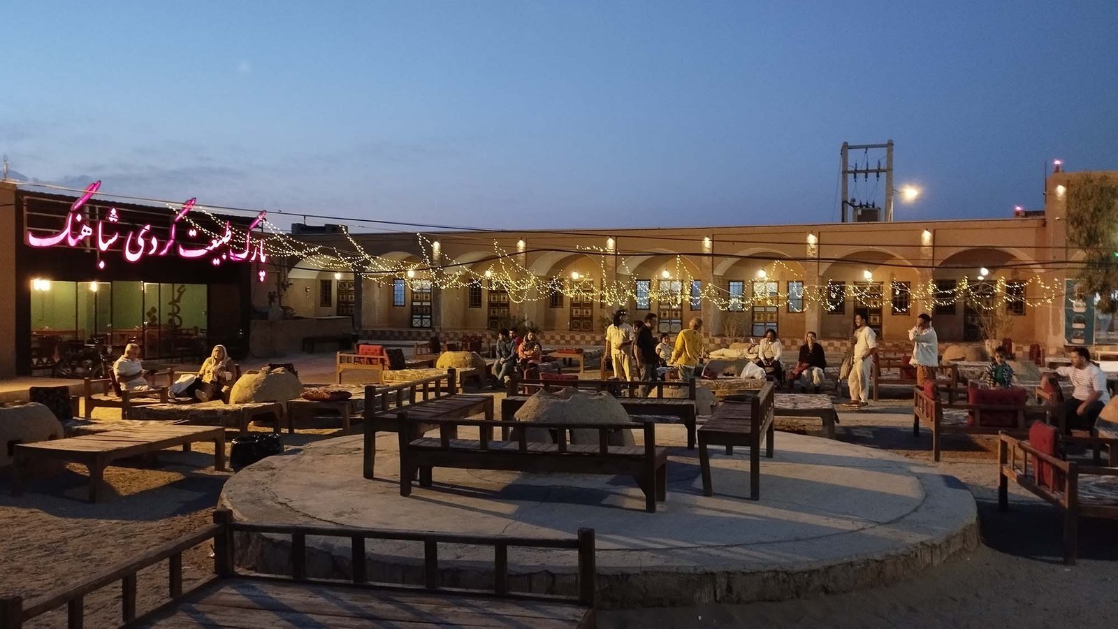 Khám phá những trải nghiệm độc đáo tại sa mạc Yazd của Iran