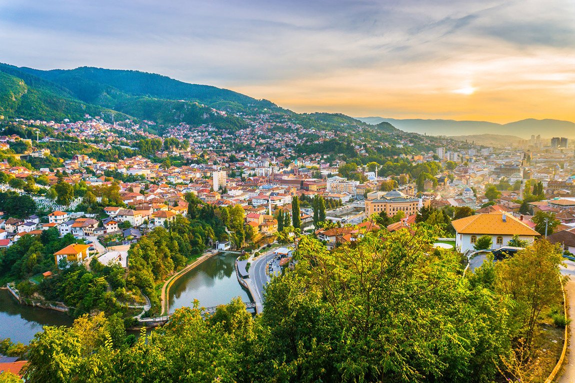 Khu chợ cổ Baščaršija sầm uất tại trung tâm Sarajevo, Bosnia và Herzegovina