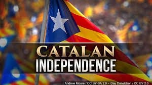 Lá cờ Senyera, biểu tượng quyền tự trị của vùng Catalan và tinh thần độc lập của người dân.