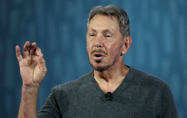 Larry Ellison, người đồng sáng lập Oracle, tiên phong trong công nghệ cơ sở dữ liệu