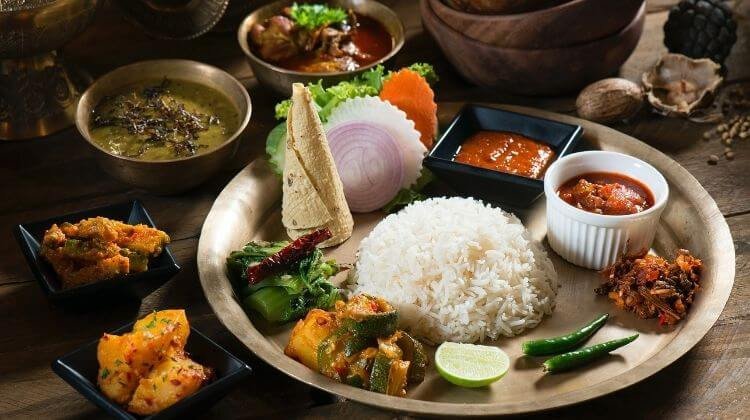 Mâm cơm truyền thống Thakali Set ở Nepal