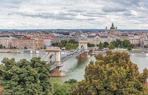 Phố cổ yên bình tại Hungary, những điều cần lưu ý khi du lịch và nhập cảnh Hungary từ Việt Nam