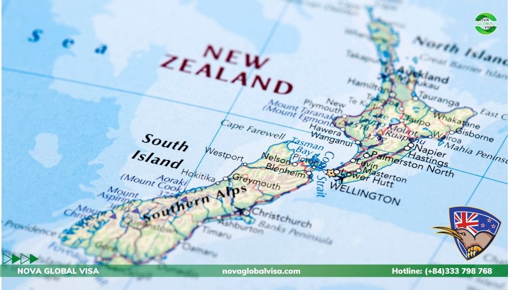 Phong cảnh xanh tươi của New Zealand dưới ánh nắng mặt trời ôn hòa