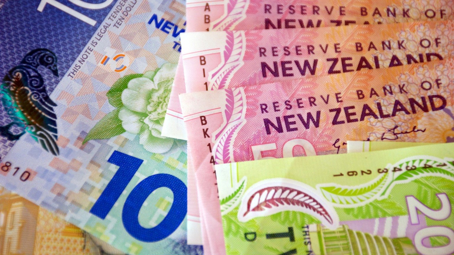 Tiền New Zealand mang hình ảnh các loài chim đặc trưng