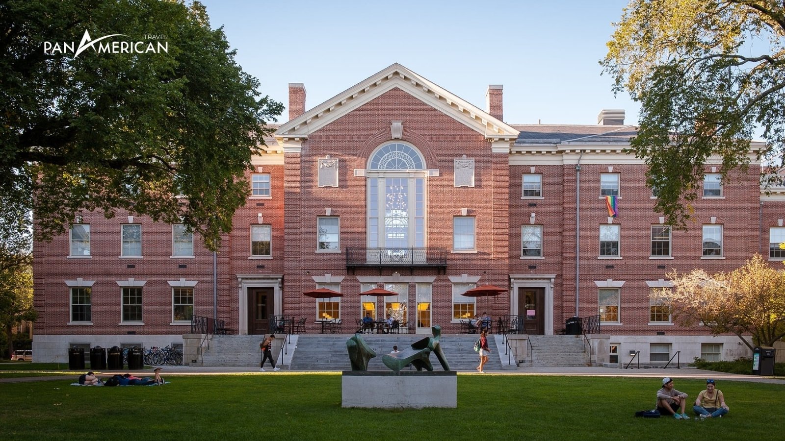 Trường Đại học George Washington tại thủ đô, vinh danh tổng thống đầu tiên