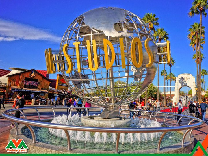 Universal Studios Hollywood, công viên giải trí chủ đề điện ảnh nổi tiếng tại Los Angeles, mang đến trải nghiệm độc đáo cho chuyến du lịch nước Mỹ