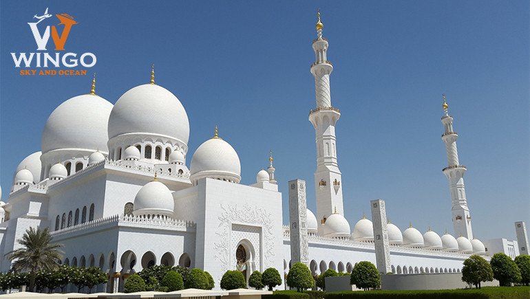 Vẻ đẹp kiến trúc độc đáo của Nhà thờ Hồi giáo Sheikh Zayed tại United Arab Emirates
