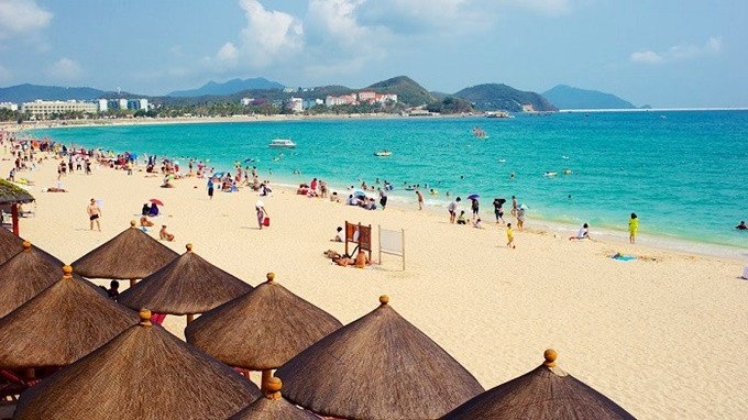 Bãi biển Vạn Vĩ, Đông Hưng, Trung Quốc, gần biên giới Việt Nam