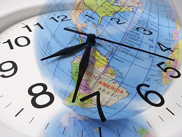 Bản đồ các múi giờ Canada với sáu khu vực thời gian riêng biệt