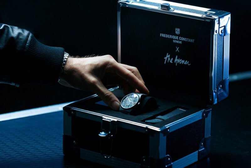 Bản đồ thế giới với các múi giờ GMT và vị trí Việt Nam