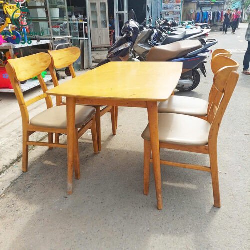 Bộ bàn ăn gỗ 4 ghế Mango cũ gọn gàng