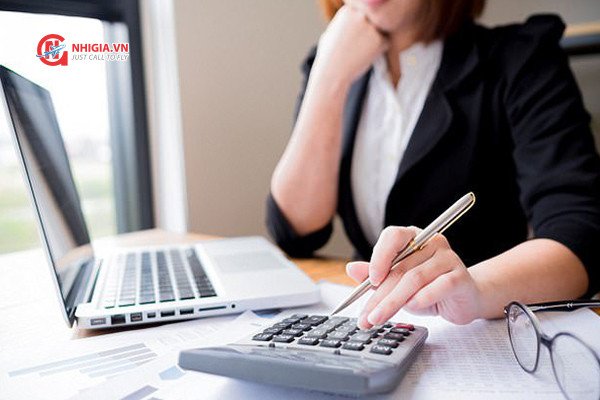 Chuyên gia tài chính kế toán thảo luận, một lĩnh vực được ưu tiên định cư tại Úc
