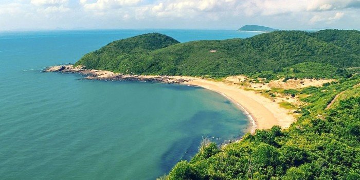 Đảo Vĩnh Thực hoang sơ, gần vùng biên giới Việt Nam Trung Quốc