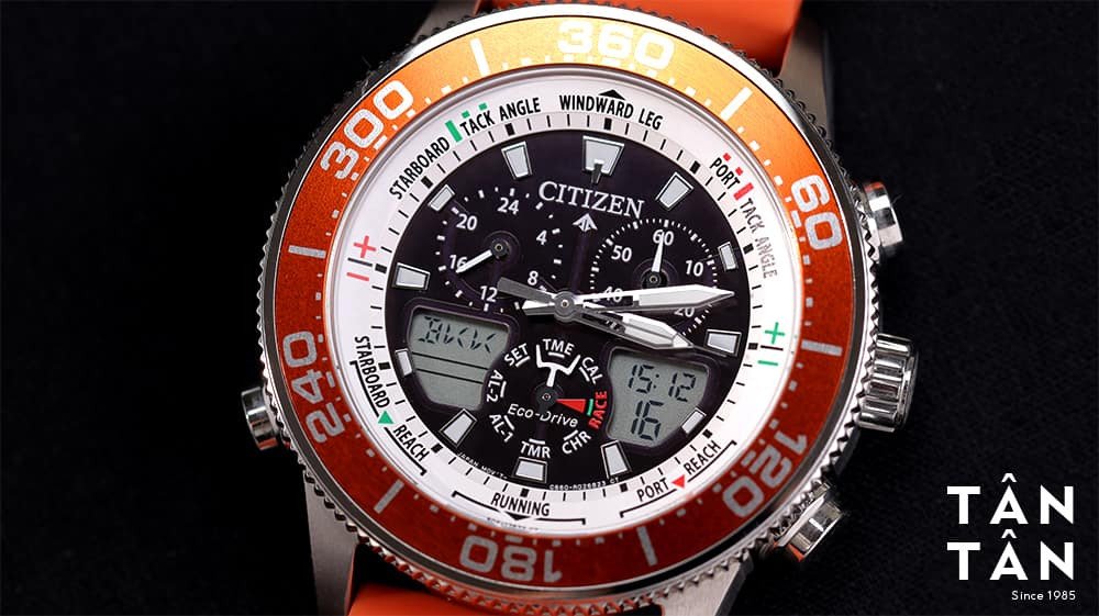Đồng hồ Citizen Eco-Drive Promaster với chức năng hiển thị múi giờ UTC+8