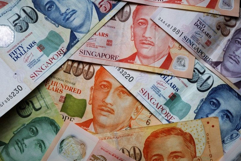 Chính Xác: **1000 Singapore Bằng Bao Nhiêu Tiền Việt Nam**? Đồng tiền Singapore Dollar và Tiền Việt Nam đồng, minh họa cho tỷ giá đổi 1000 SGD sang VND