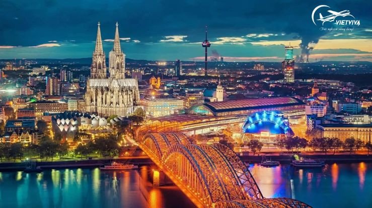 Đức cách Việt Nam 6 giờ đồng hồ