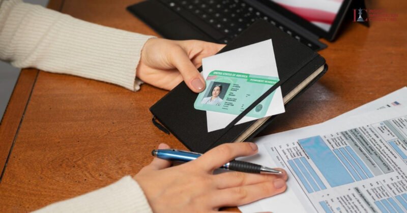 Giấy phép lao động Canada (Work Permit) và thẻ thường trú (thẻ xanh) khi định cư Canada diện Work Permit.