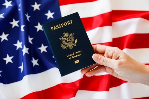 Hộ chiếu và visa Mỹ, biểu tượng của con đường định cư Mỹ diện EB2