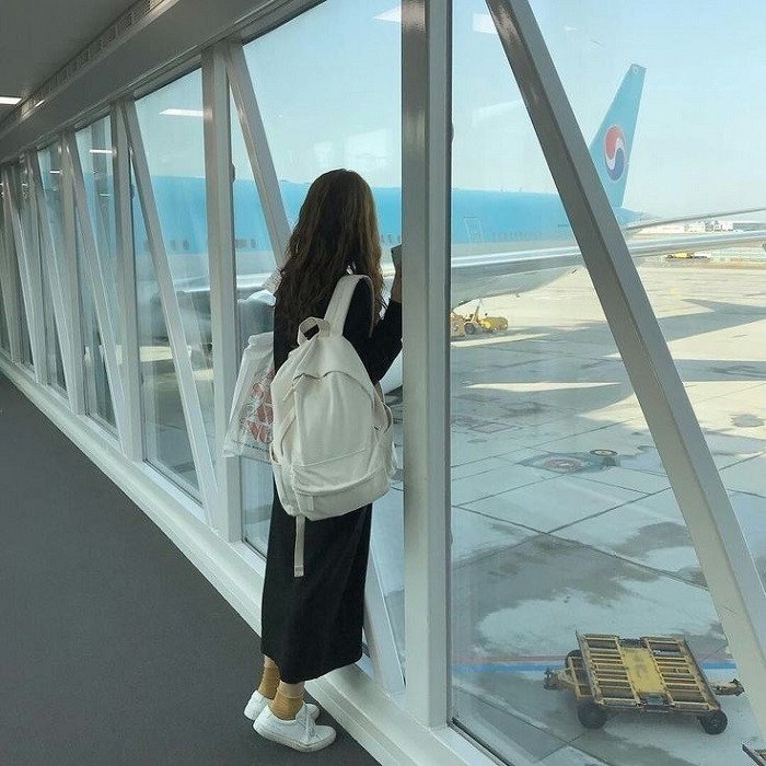 Khách du lịch chuẩn bị đi Đài Loan từ Việt Nam tại sân bay