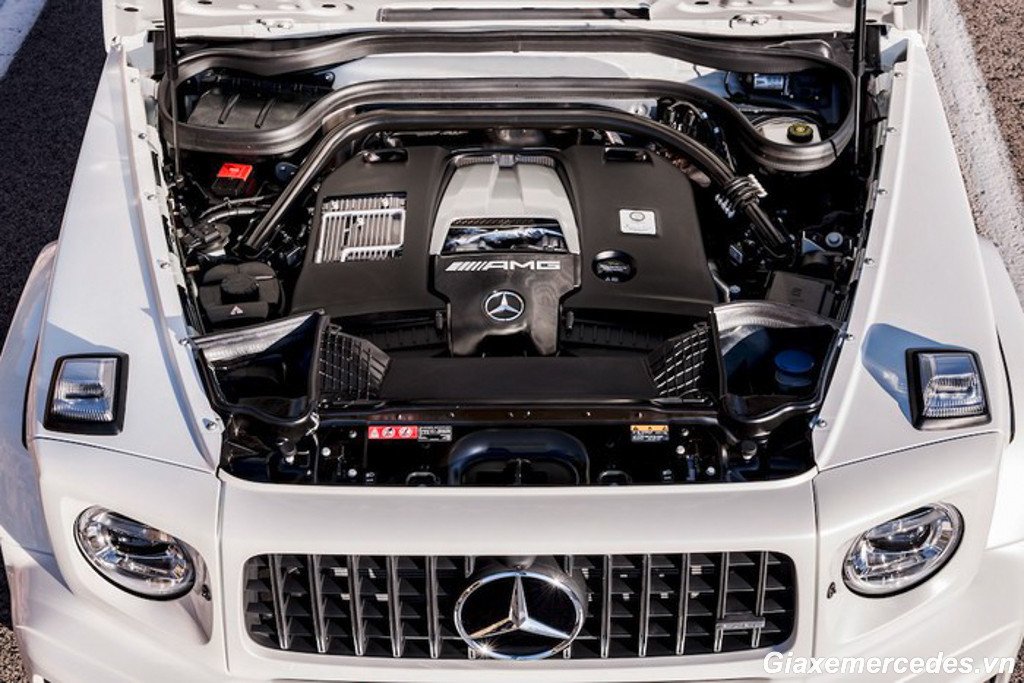 Khoang động cơ V8 của Mercedes G63 AMG