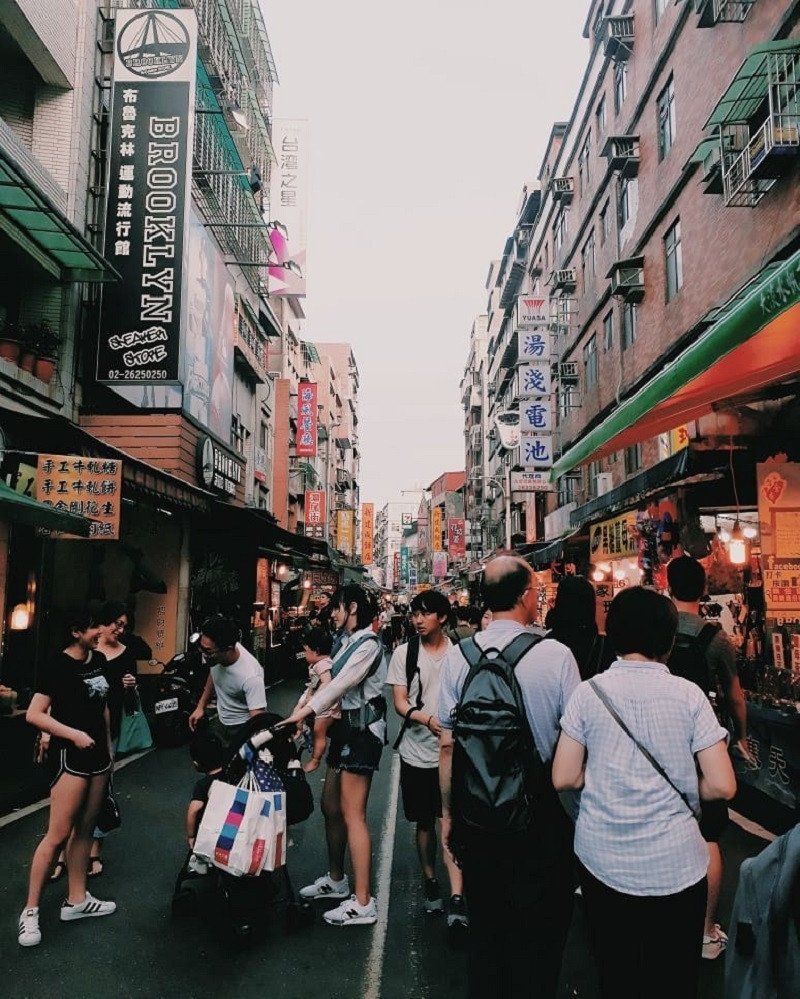 Khu chợ đêm sôi động ở Đài Loan với ẩm thực phong phú