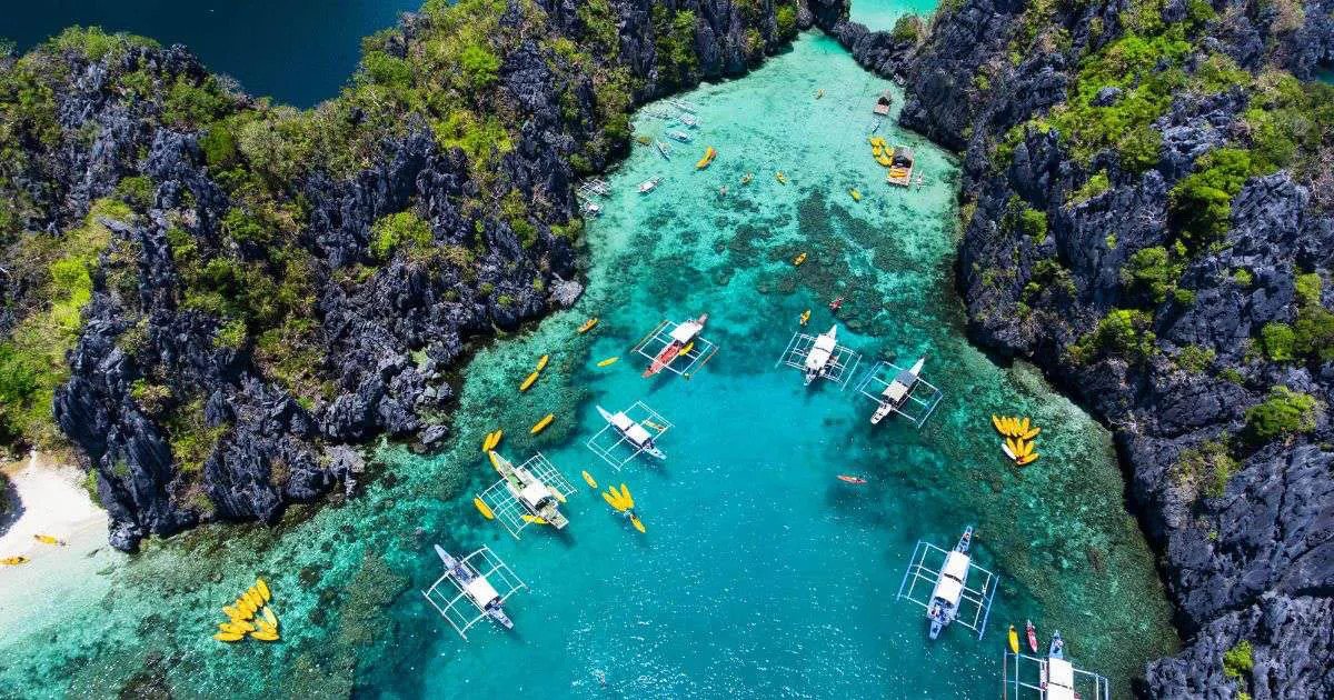 Khung cảnh thiên nhiên hoang sơ, hùng vĩ tại đảo Palawan, một trong những điểm đến hấp dẫn ở Philippines