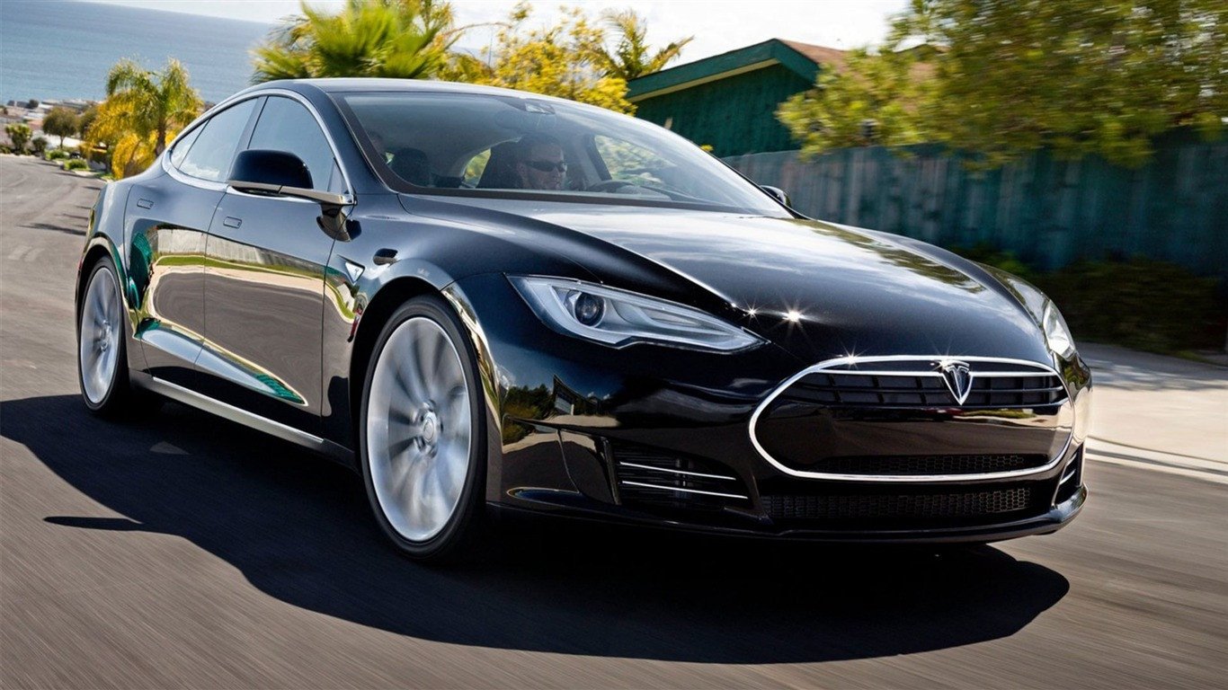 Mẫu xe điện Tesla Model S, biểu tượng của tương lai xe hơi Mỹ