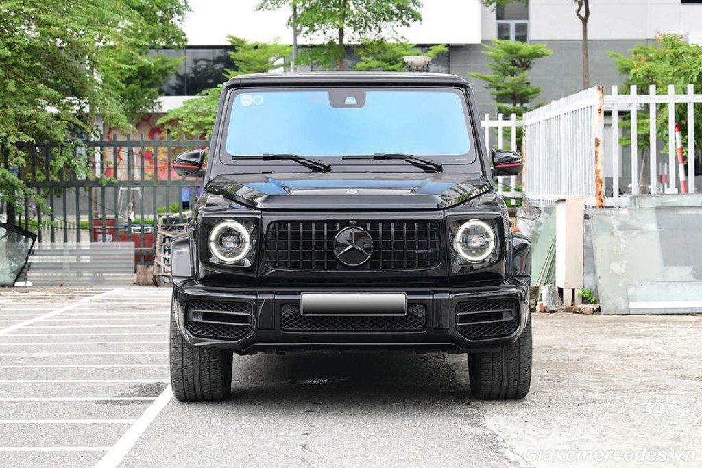 Mercedes G63 AMG màu đen cuốn hút