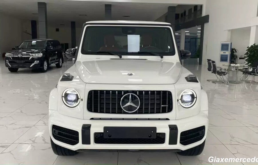 Mercedes G63 AMG màu trắng sang trọng