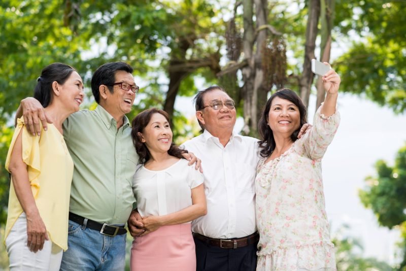 Người cao tuổi đối mặt thách thức khi định cư Mỹ ở tuổi 60