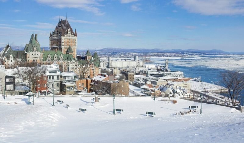 Người dân Canada Quebec sống và làm việc trong môi trường đa văn hóa với ngôn ngữ chính là tiếng Pháp