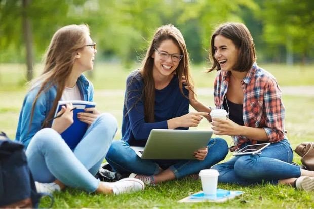 Định Cư Phần Lan Cần Bao Nhiêu Tiền: Chi Phí Toàn Diện Phong cảnh Phần Lan yên bình, minh họa cho chi phí định cư Phần Lan