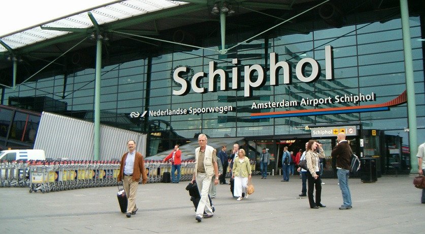 Sân bay Schiphol Amsterdam, cửa ngõ chính khi di chuyển đến Hà Lan từ Việt Nam