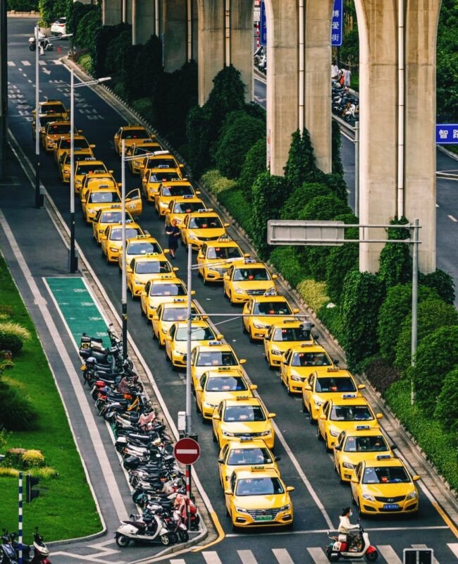 Taxi hoạt động trên đường phố Sơn Đông