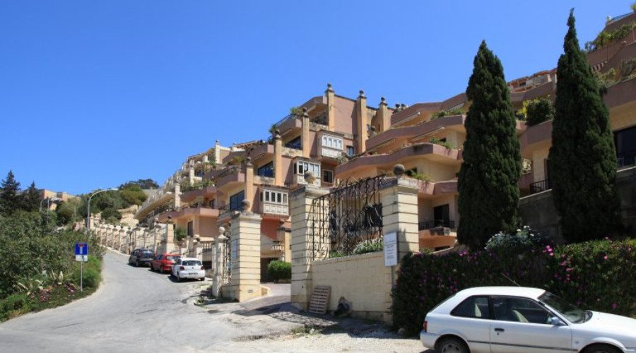 Thị trấn Swieqi yên bình với những ngôi nhà hiện đại