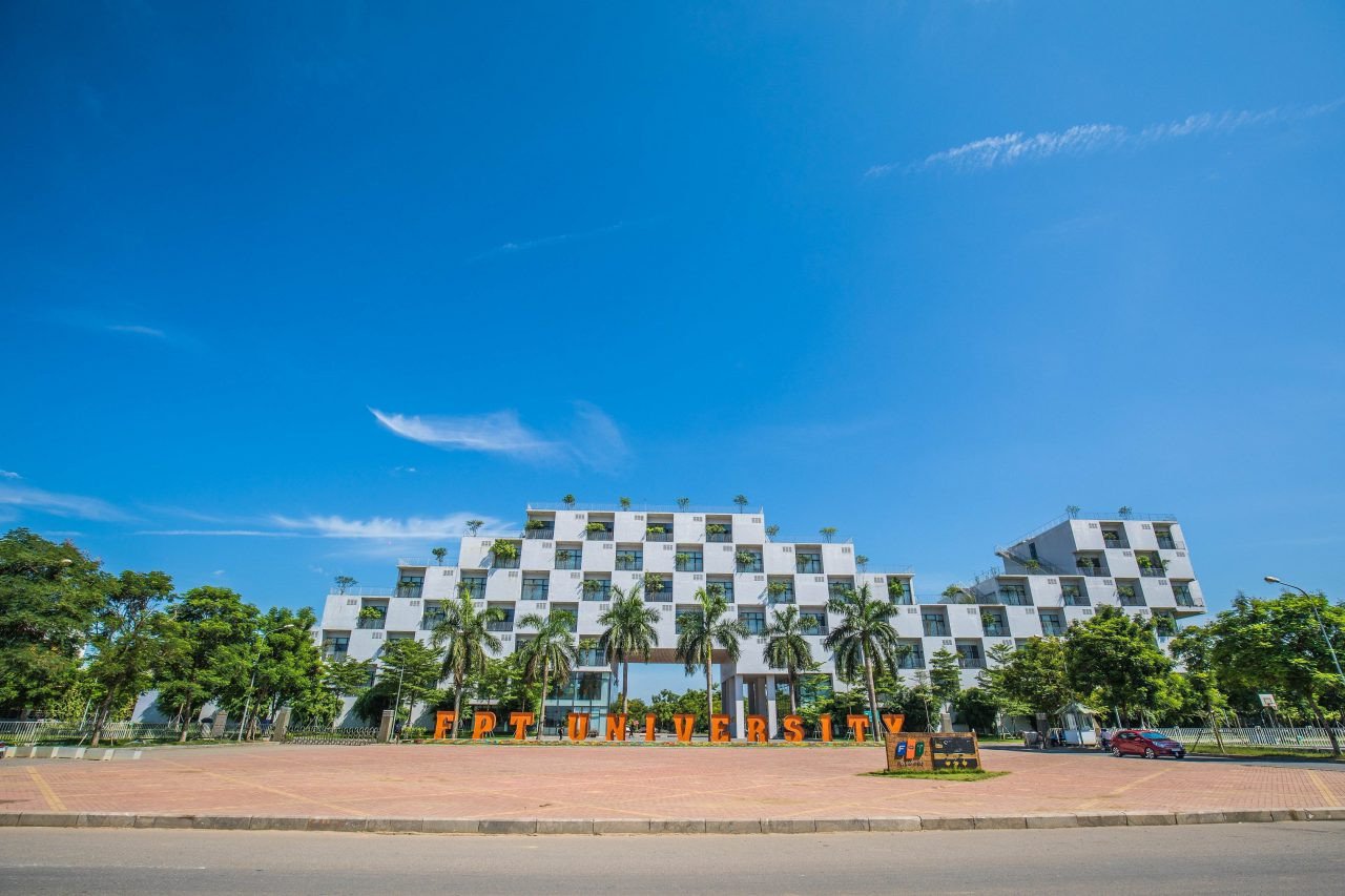 Trường Đại học FPT, một trong những tiện ích giáo dục hàng đầu tại Hòa Lạc