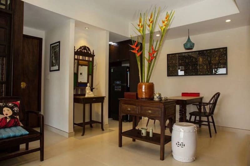 tủ gỗ truyền thống là điểm nhấn của phong cách việt nam