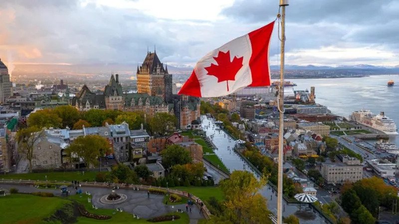 Bản đồ múi giờ Canada minh họa sự chênh lệch thời gian, bao gồm Vancouver cách Việt Nam mấy tiếng