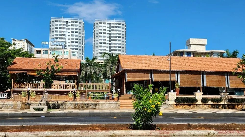 Chung cư tái định cư Hồ Quý Ly nhìn từ Bãi Sau Vũng Tàu với kiến trúc hiện đại